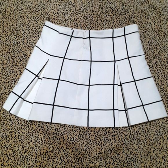 Tennis Skirt Small - Picture 2 of 4